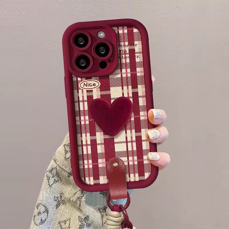 Checkered Heart Design Protective Phone Case with Hand Strap – Wine Red