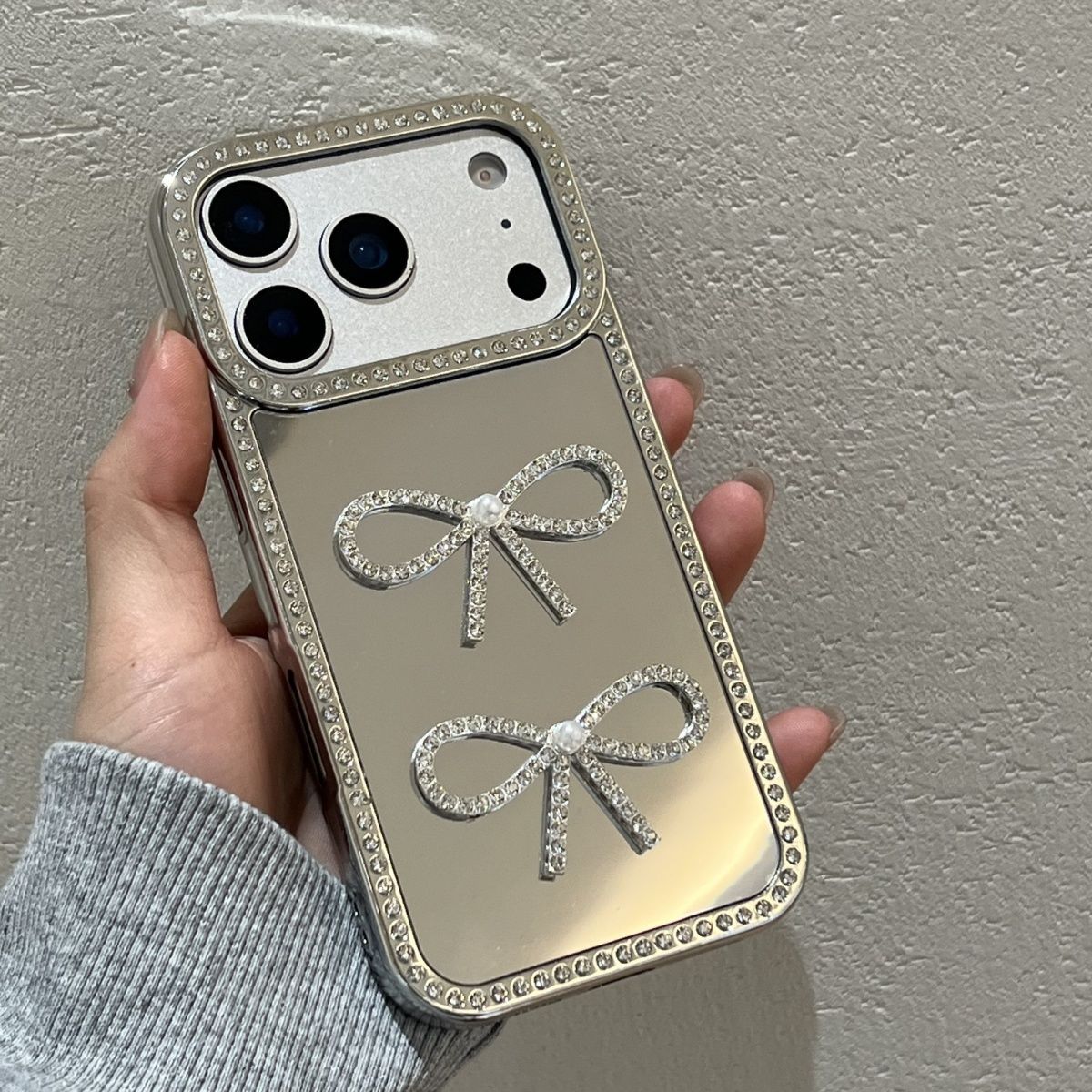 Luxury Bow Mirror Mobile Cover with Diamond Border – Premium Designer Case