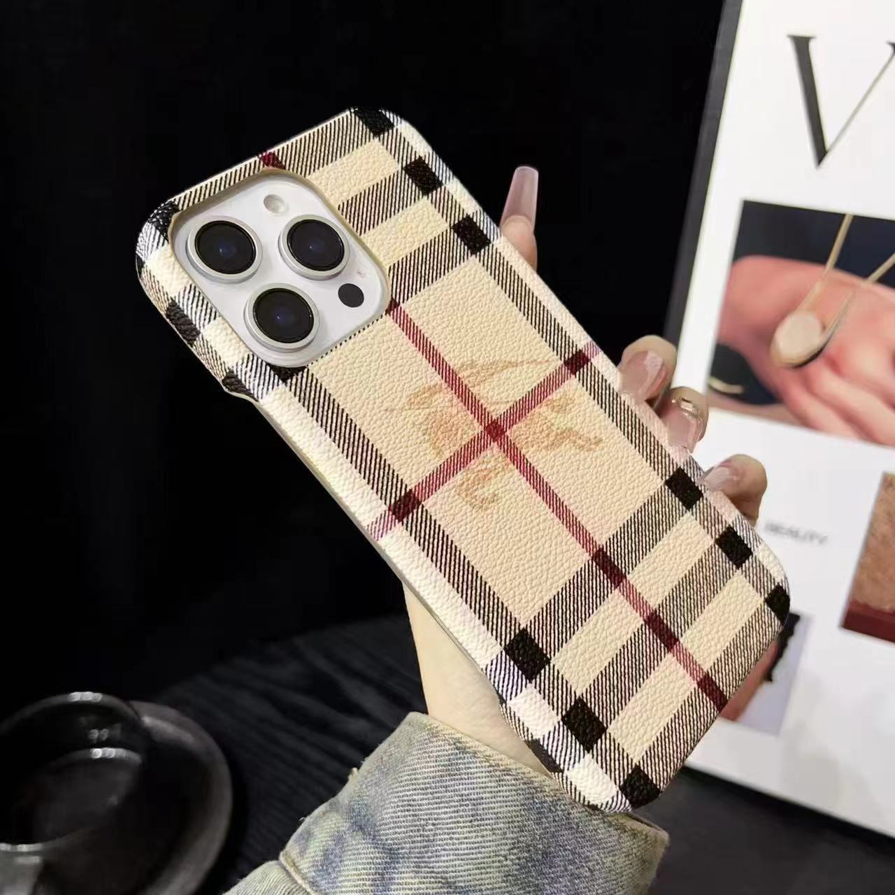 Check Pattern Fabric Finish Phone Back Cover