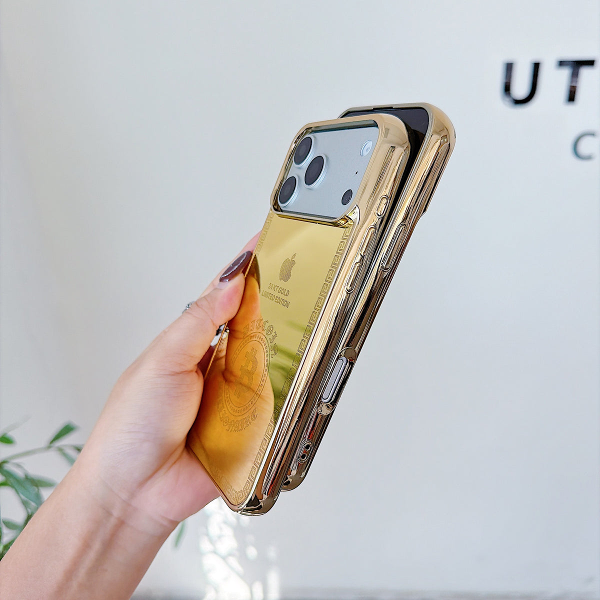 Gold-Tone Mirror Finish Designer Phone Case